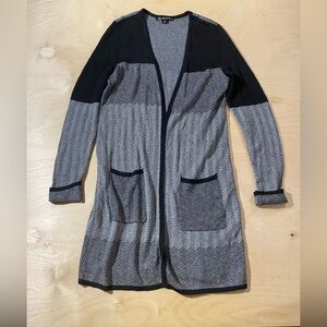 United States Sweaters Black and Gray Women's Sweater Cardigan Small (PB)